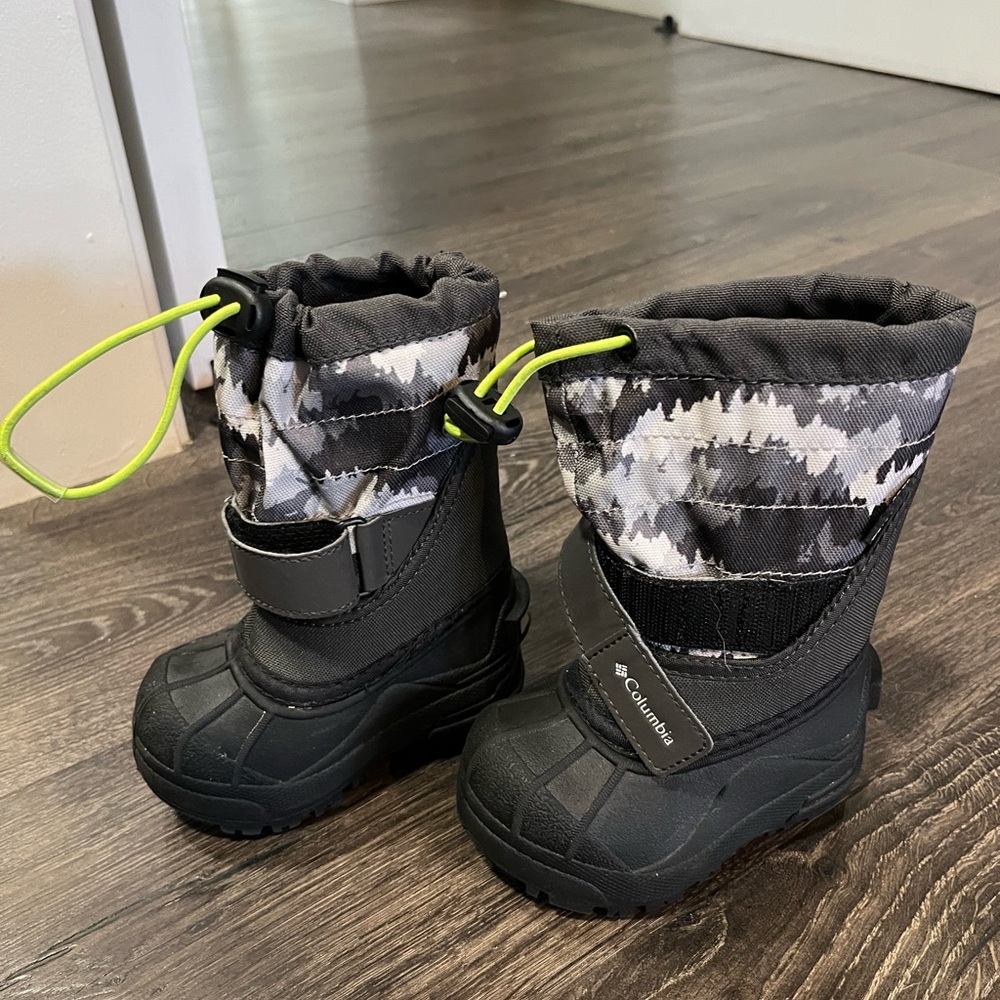 Columbia Kids' Black and Camouflage Snow Boots
